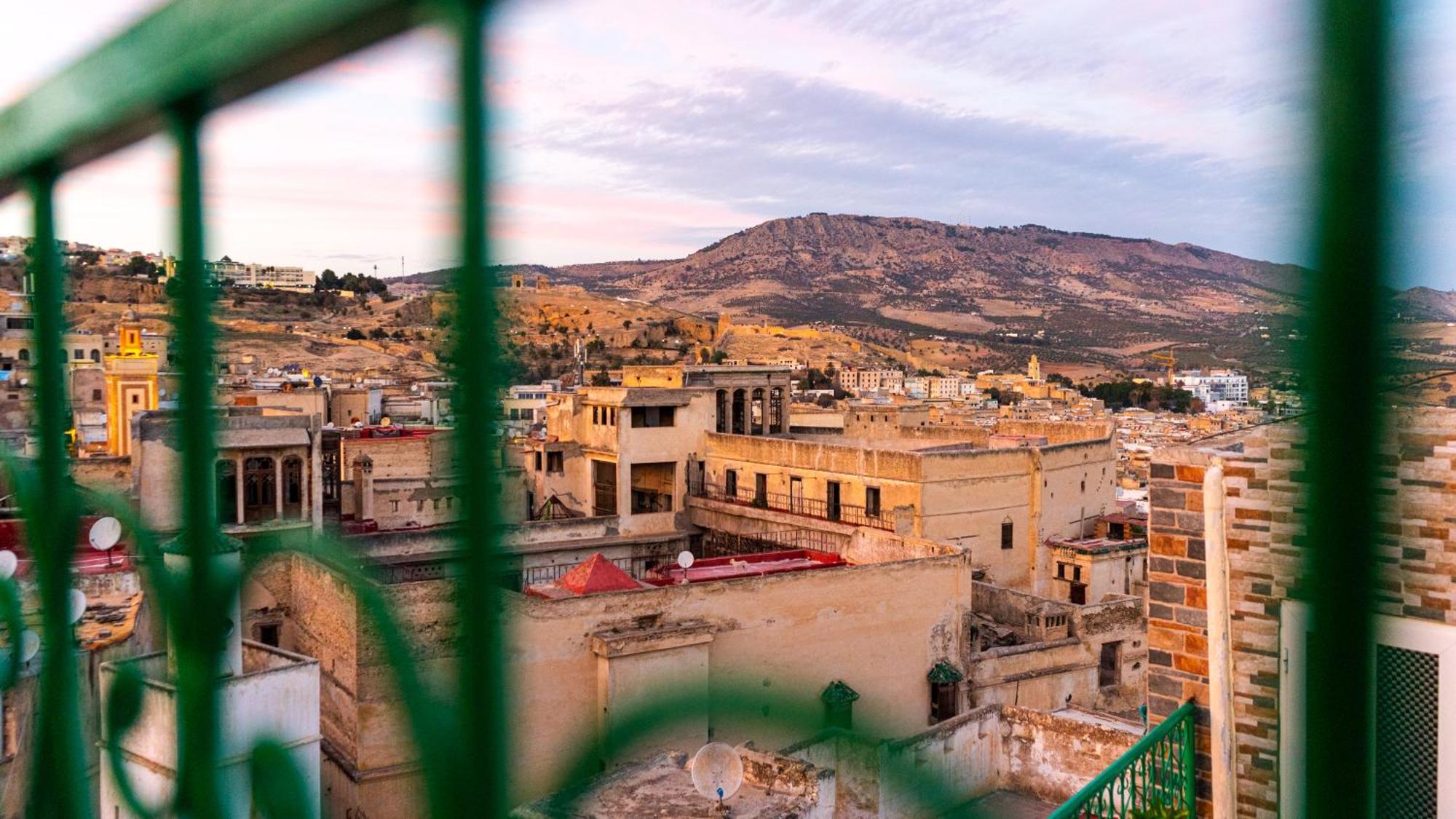 Riad Dar El Ouedghiri Fes Exterior photo