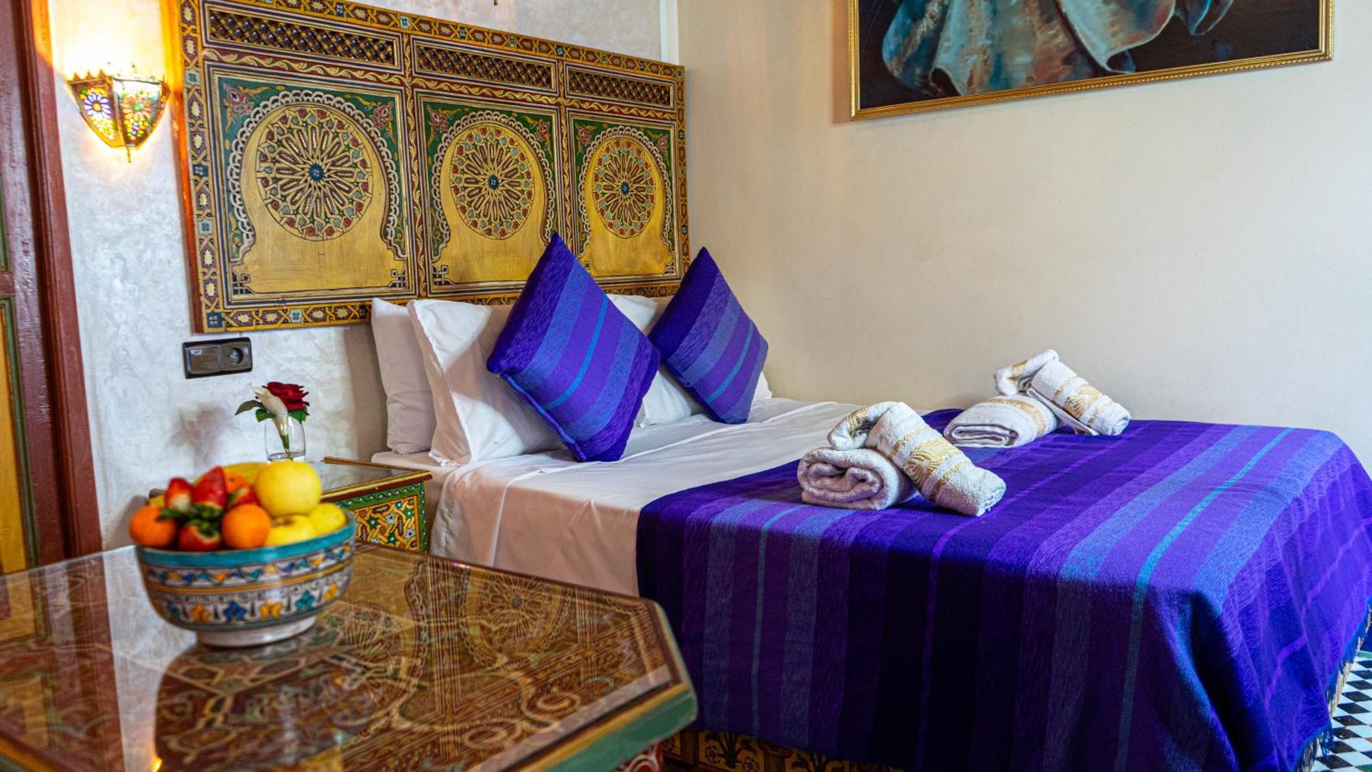 Riad Dar El Ouedghiri Fes Exterior photo