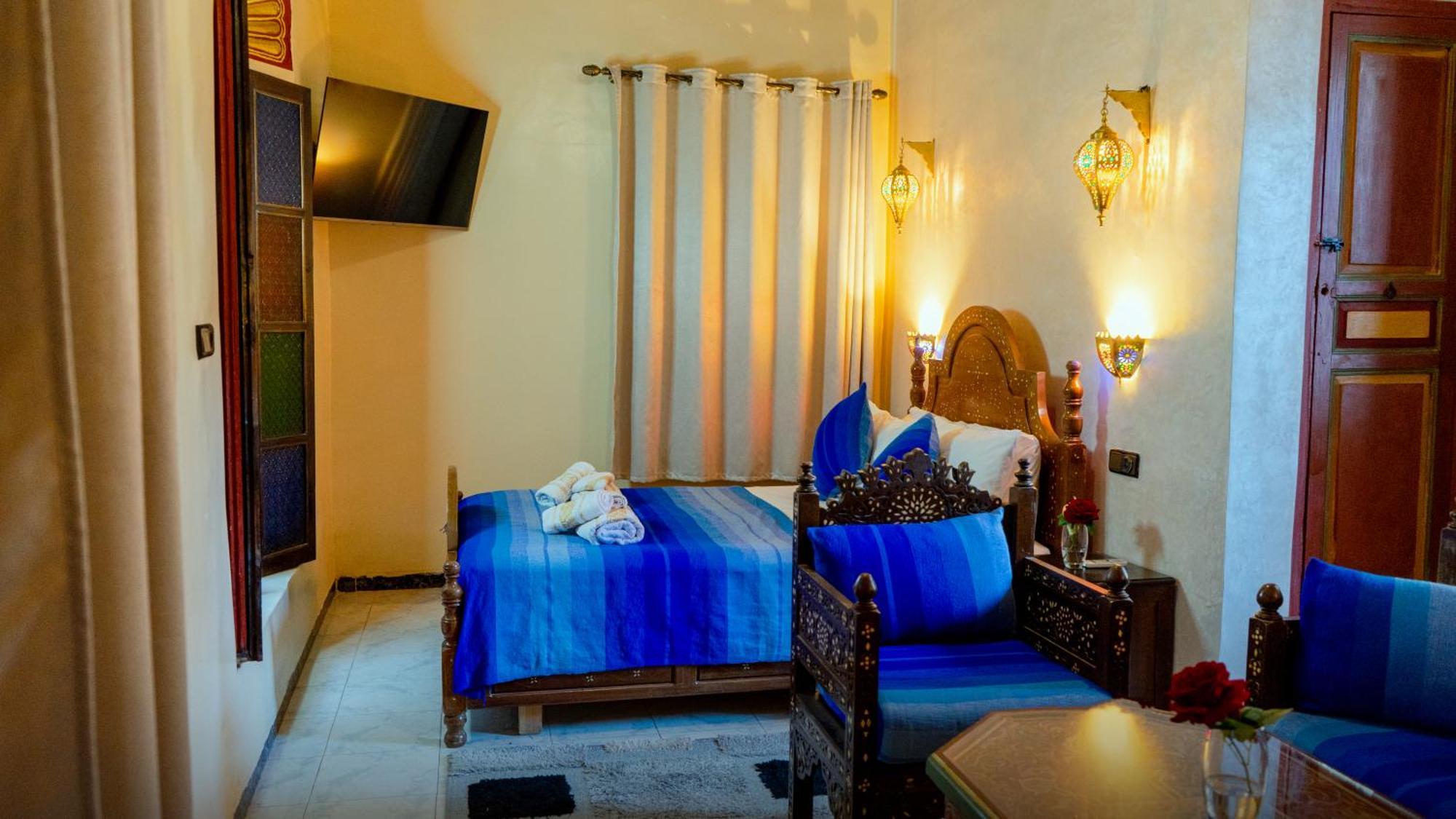 Riad Dar El Ouedghiri Fes Exterior photo